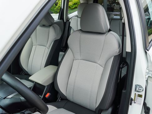 Used 2023 Subaru Forester AWD/4WD image 16