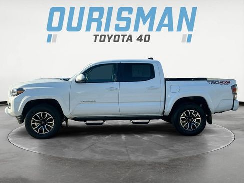 Used 2023 Toyota Tacoma TRD Sport image 3