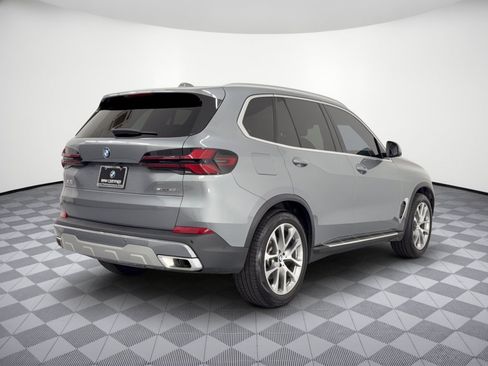 Certified 2025 BMW X5 sDrive40i w/ Climate Comfort Package RWD image 9
