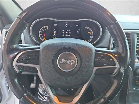 Used 2018 Jeep Grand Cherokee Overland image 14