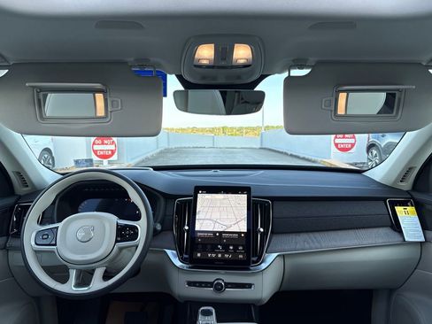 New 2026 Volvo XC90 T8 Ultra w/ Protection Package Premier image 11