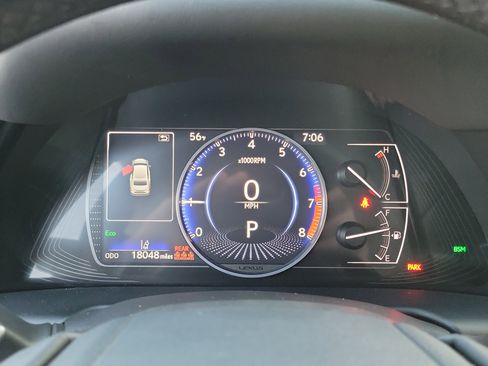 Used 2024 Lexus ES 350 w/ Accessory Package (Z1) image 9