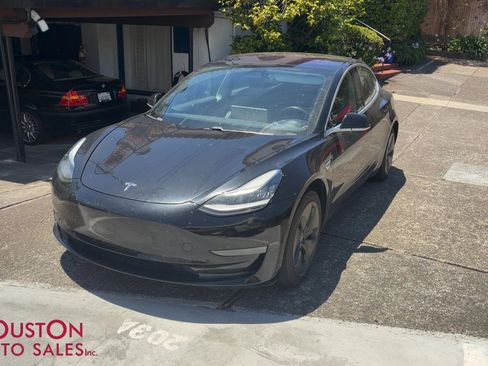 Used 2018 Tesla Model 3 Long Range RWD image 1