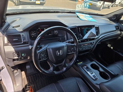Used 2024 Honda Passport TrailSport image 6