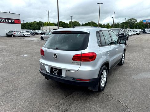 Used 2013 Volkswagen Tiguan S image 3