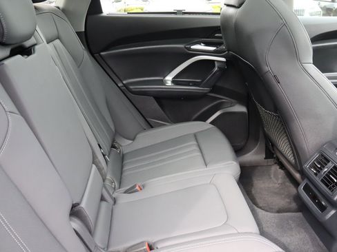 Used 2025 Audi Q5 Premium Plus w/ Premium Plus AWD/4WD image 16