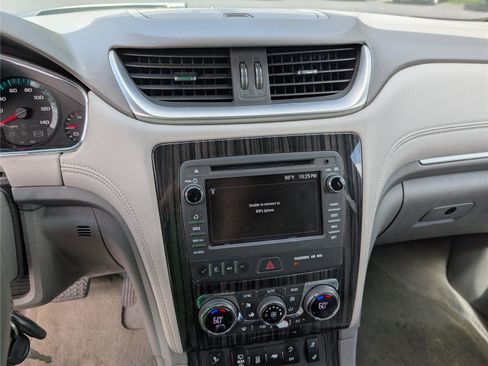 Used 2014 Chevrolet Traverse LT w/ LPO, 'HIT The Road' Package FWD image 17