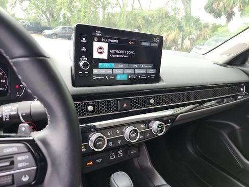 Used 2023 Honda Civic Touring image 12