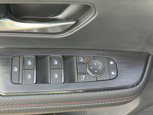 New 2026 Nissan Kicks SR w/ Cold Weather Package image 18