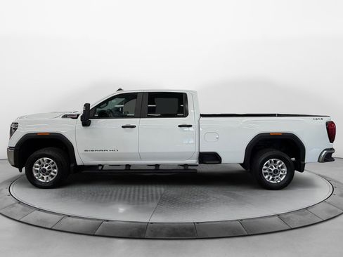 Used 2024 GMC Sierra 2500 Pro AWD/4WD image 2