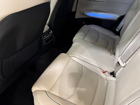 New 2026 Genesis GV70 2.5T Advanced AWD/4WD image 12