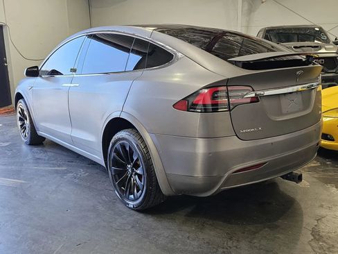 Used 2016 Tesla Model X 90D AWD/4WD image 2