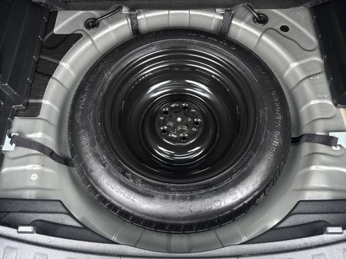 Used 2015 Nissan Rogue SV image 28