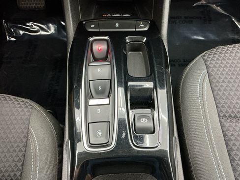 Used 2022 Chevrolet Bolt EUV LT w/ Driver Confidence Package FWD image 36