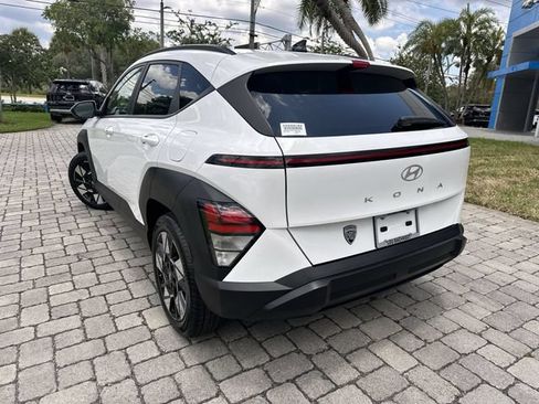 Used 2025 Hyundai Kona SEL FWD image 12