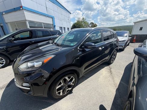 Used 2020 Kia Sportage EX AWD/4WD image 2