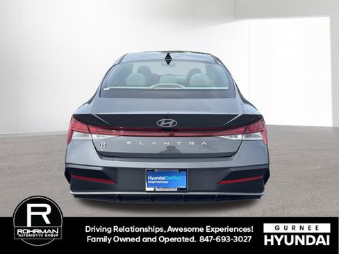 Certified 2025 Hyundai Elantra SEL FWD image 7