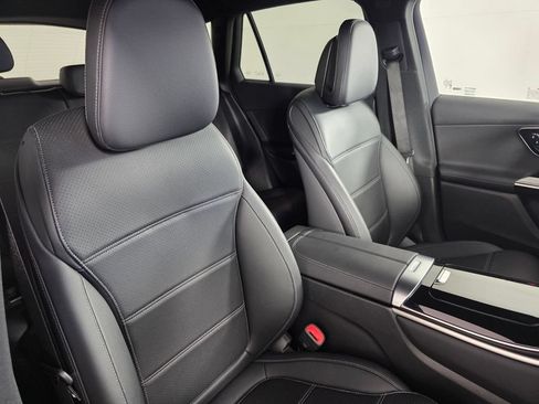 Certified 2025 Mercedes-Benz GLC 300 4MATIC image 27