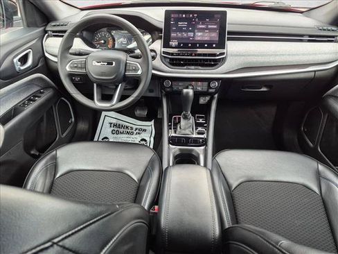 Used 2023 Jeep Compass Latitude w/ Sun and Sound Group AWD/4WD image 17
