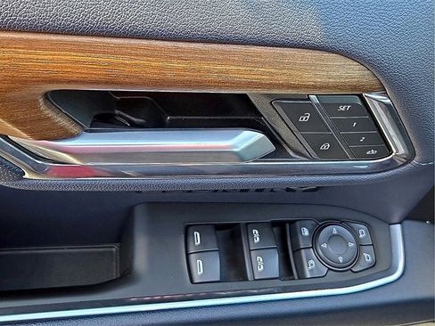 Certified 2023 Chevrolet Silverado 1500 High Country image 15