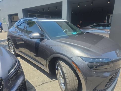 Used 2023 Genesis GV60 Performance AWD/4WD image 2
