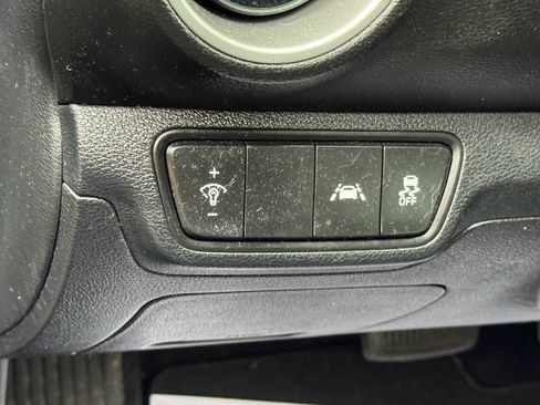 Used 2020 Kia Forte LXS FWD image 20