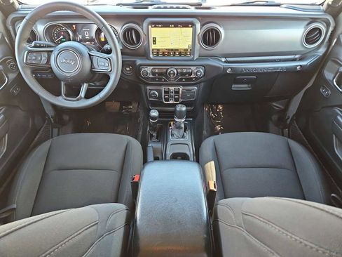 Used 2023 Jeep Wrangler Unlimited w/ 8.4" Radio Group image 15