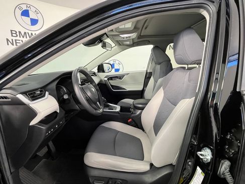 Used 2024 Toyota RAV4 XLE w/ Convenience Package AWD/4WD image 18