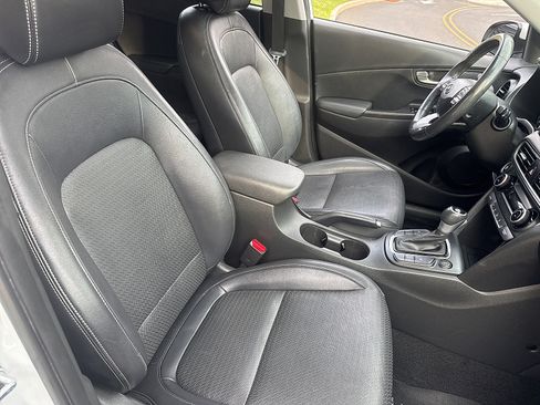 Used 2021 Hyundai Kona Limited AWD/4WD image 47