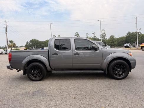 Used 2020 Nissan Frontier SV w/ Midnight Edition Floor Mats RWD image 13