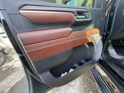 Used 2024 GMC Sierra 2500 Denali Ultimate w/ Snow Plow Prep/Camper Package image 16