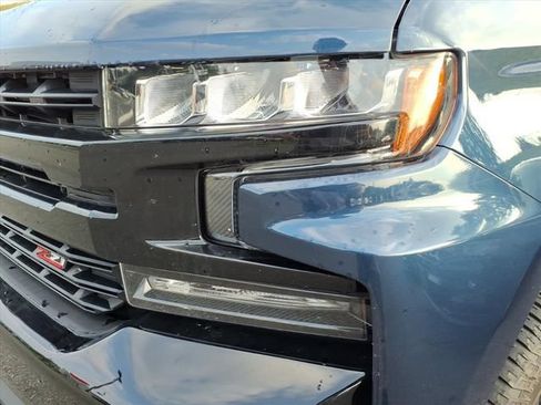 Used 2021 Chevrolet Silverado 1500 LT Trail Boss w/ Convenience Package II AWD/4WD image 3