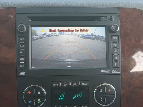 Used 2014 Chevrolet Tahoe LTZ RWD image 14