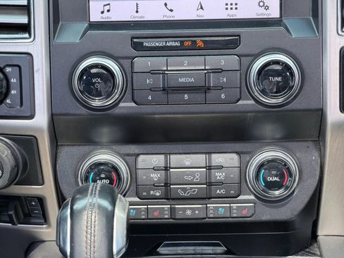 Used 2019 Ford F150 Platinum w/ Equipment Group 701A Luxury image 71