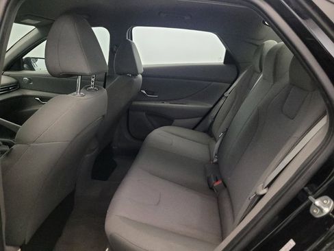 Used 2021 Hyundai Elantra SE w/ Cargo Package FWD image 18
