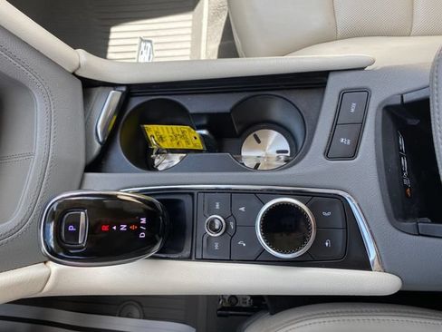 Used 2020 Cadillac XT6 Premium Luxury FWD image 22