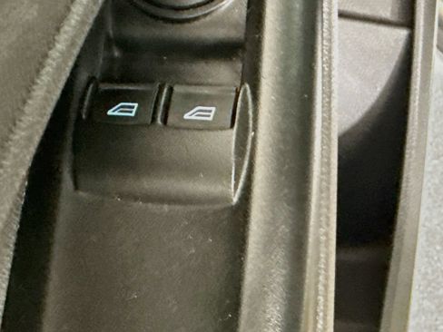 Used 2018 Ford Transit Connect XLT FWD image 17