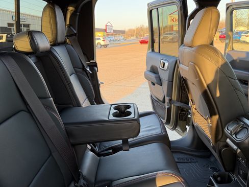 New 2026 Jeep Gladiator Rubicon AWD/4WD image 39