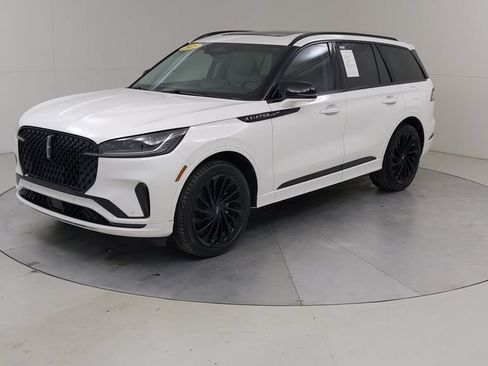 Used 2025 Lincoln Aviator Reserve w/ Equipment Group 201A AWD/4WD image 23