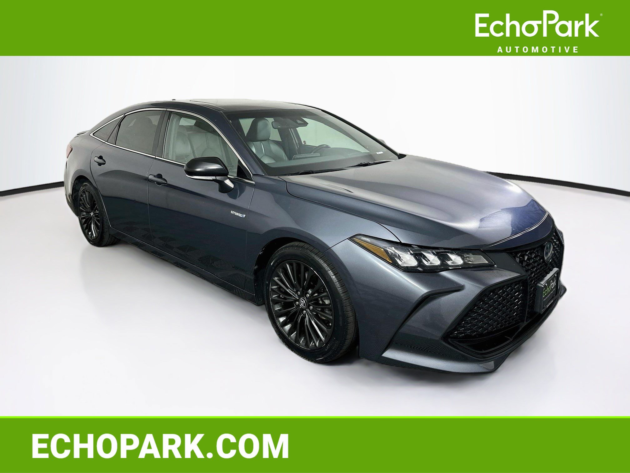 Used 2019 Toyota Avalon XSE w/ Preferred Accessory Package FWD image 1