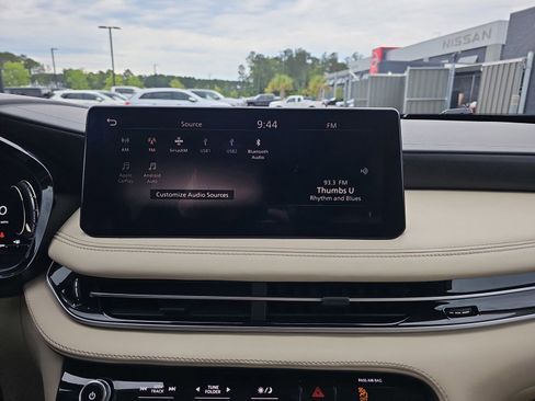Used 2023 INFINITI QX60 Sensory w/ Cargo Package AWD/4WD image 24