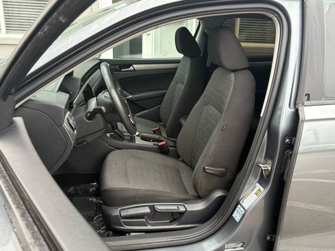 Used 2021 Volkswagen Passat 2.0T S image 10