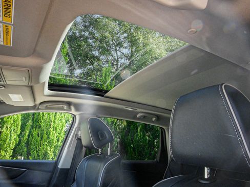 Used 2024 Acura MDX SH-AWD w/ Advance Package image 28