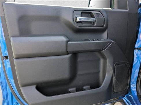 Used 2022 Chevrolet Silverado 1500 Custom Trail Boss AWD/4WD image 17