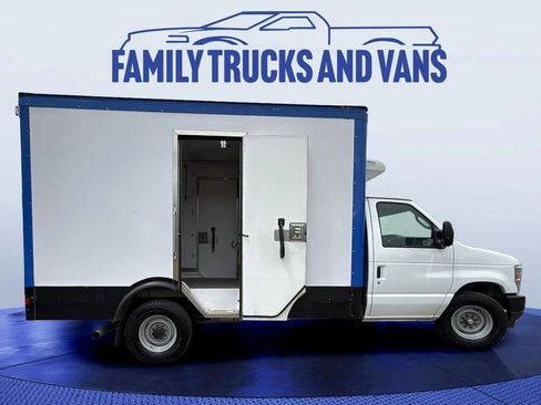Used 2024 Ford E-350 and Econoline 350 Super Duty w/ Power Windows & Locks Group RWD image 10