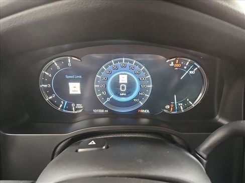 Used 2019 Cadillac Escalade Luxury AWD/4WD image 11