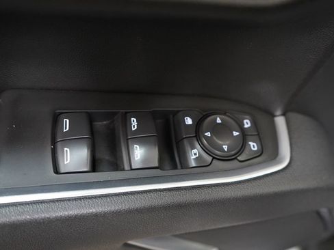 Used 2025 GMC Sierra 1500 SLT RWD image 34