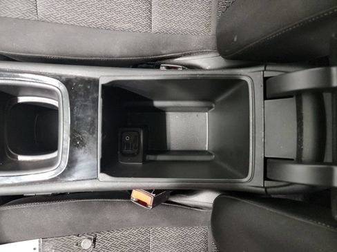 Used 2019 Buick Regal Preferred w/ Sights and Sounds Package FWD image 28