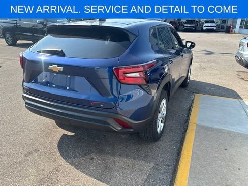 Used 2024 Chevrolet Trax LS FWD image 10