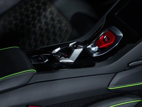 Used 2020 Lamborghini Huracan EVO image 56